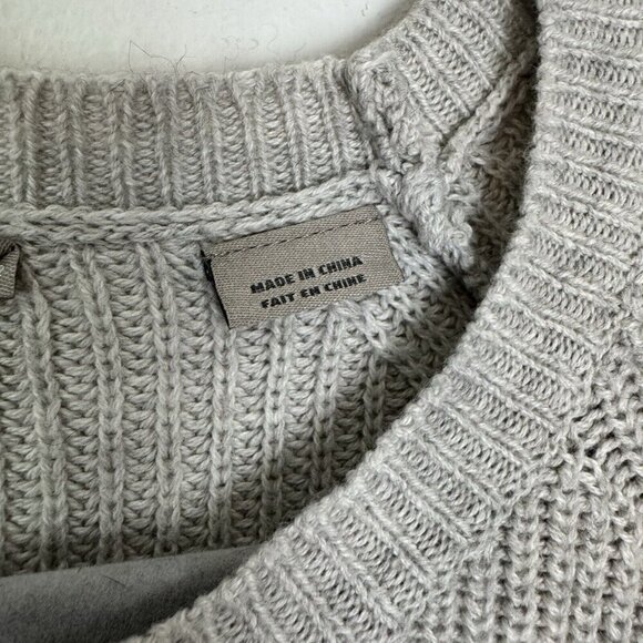 Royal Robbin’s Woman’s Gray Long Sleeve Lace Up Side Sweater Standard Fit Small - Picture 4 of 6